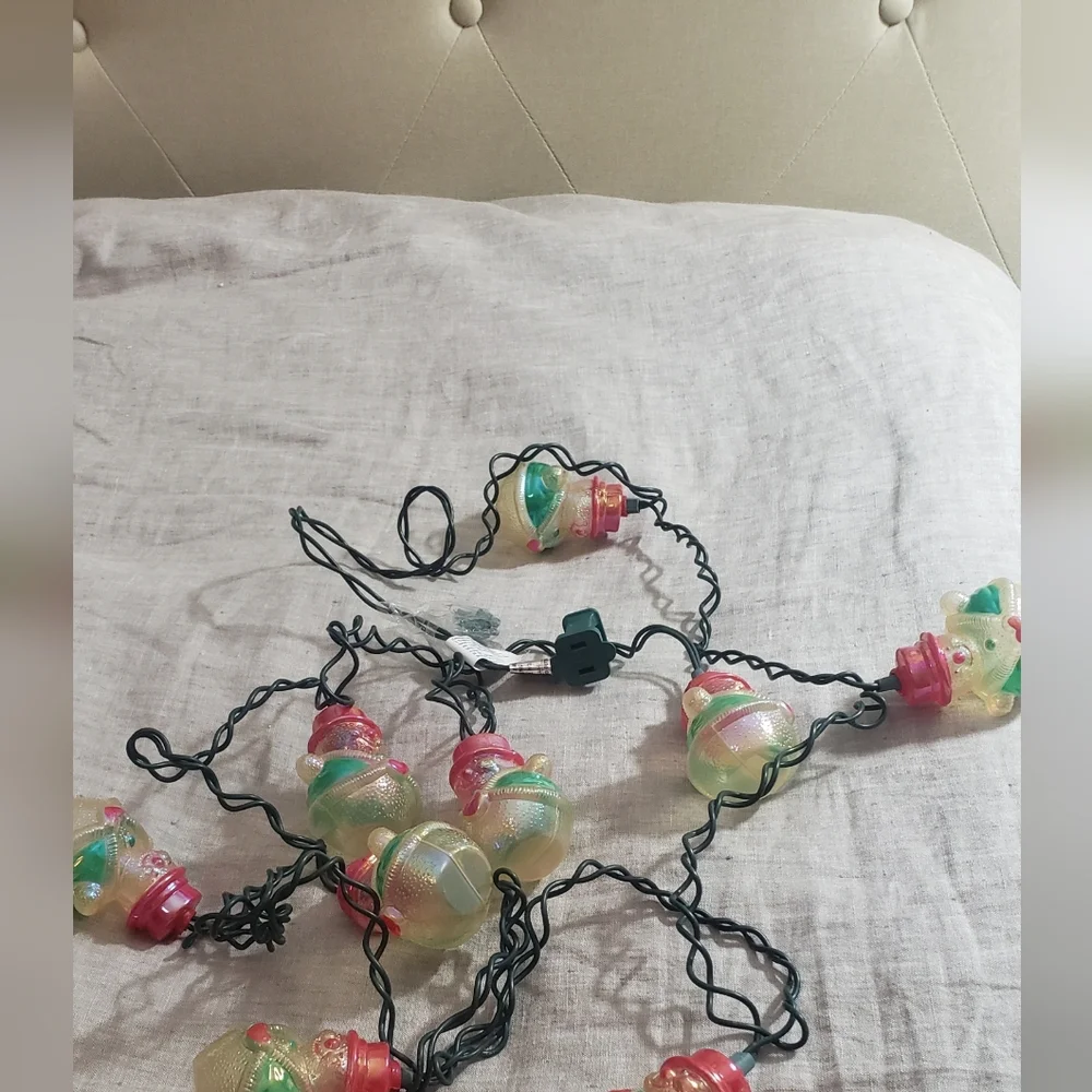 Blow Molds Vintage Christmas Snowman Lights 2005 Globe snow